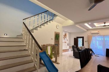 Dahlia @ Serene Heights