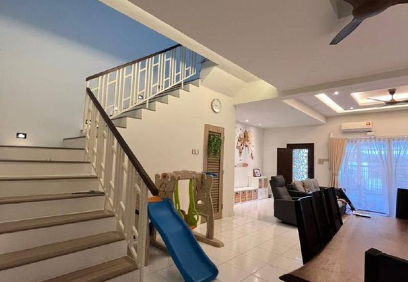 Dahlia @ Serene Heights