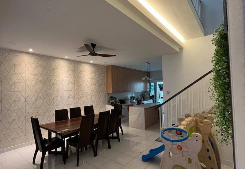 Dahlia @ Serene Heights