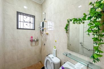 Jalan Prima Saujana 1/3B