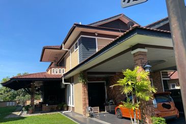 Putra Hill Residency