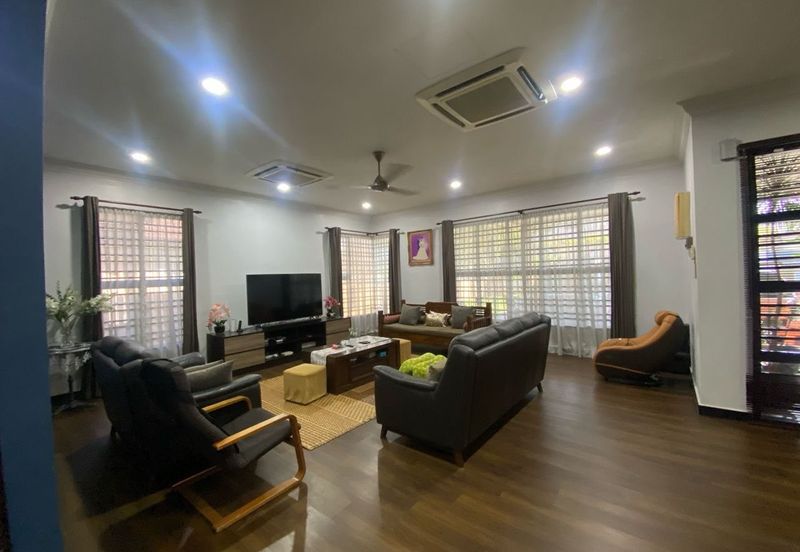 Putra Hill Residency