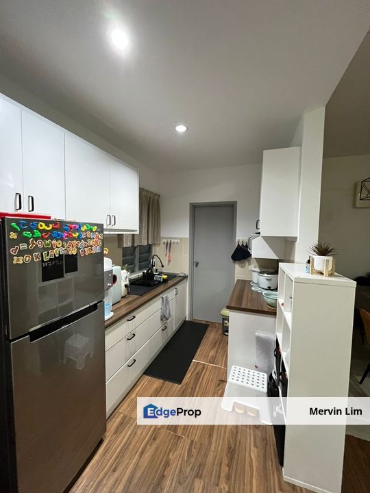 KIARA COURT APARTMENT FOR SALE non bumi freehold NILAI IMPIAN, Negeri Sembilan, Nilai