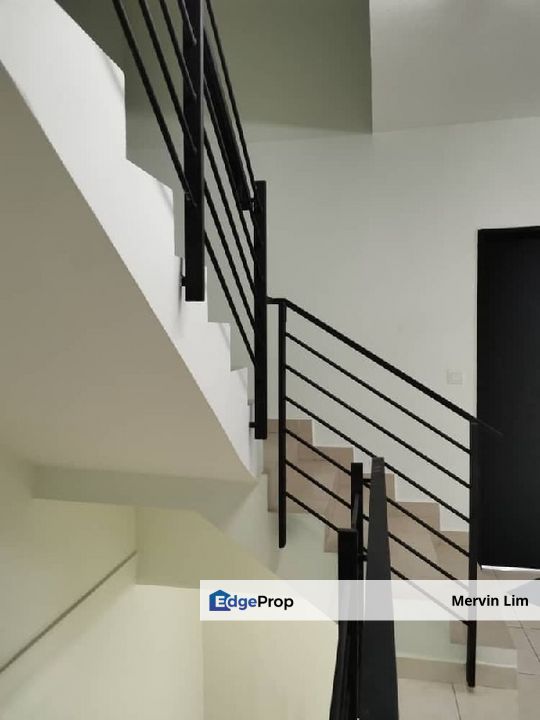 Kajang Bangi Avenue 3 Storey House for sale freehold non bumi Bangi Kajang Selangor, Selangor, Bangi