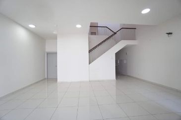 BANDAR AINSDALE FASA 3B (TENANG)