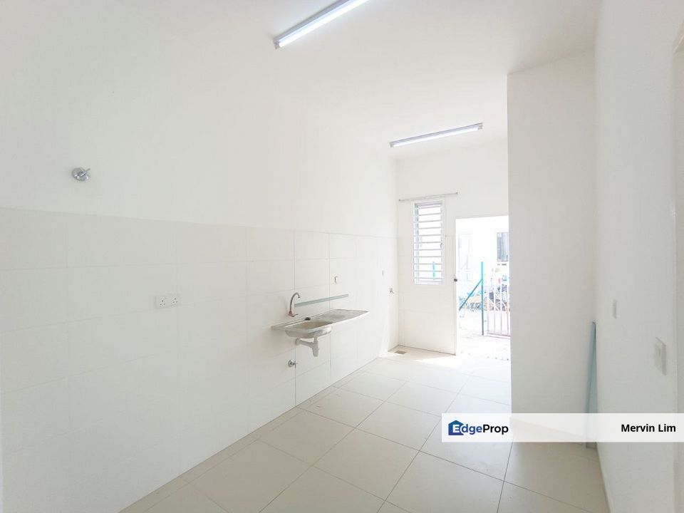 Tiara Sendayan 2 Storey Terrace house for sale ENDLOT NON BUMI Bandar Sri Sendayan Seremban, Negeri Sembilan, Seremban