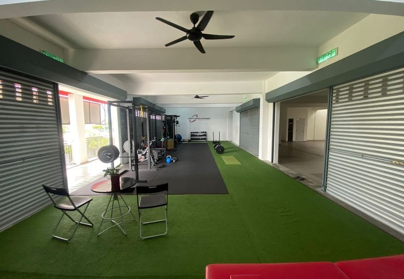 Oakland Commercial Centre