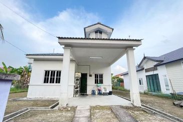 IMPIANA VILLA @TAMAN TUANKU JAAFAR