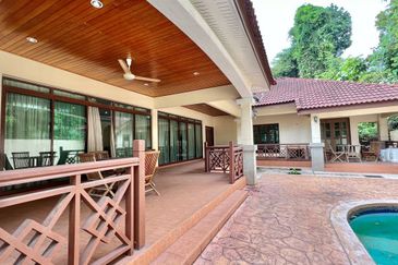 Sungai Buloh Country Resort