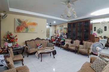 Jalan Desa Meringin 1