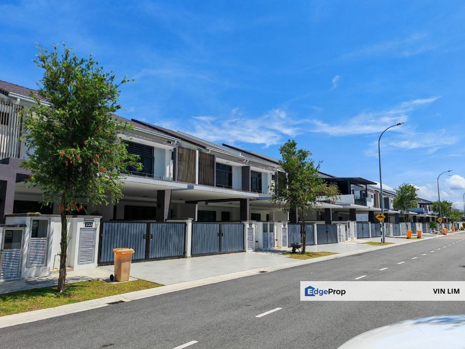 Rimbun Impian S2 Heights 2 storey Renovated house for sale Freehold non ...
