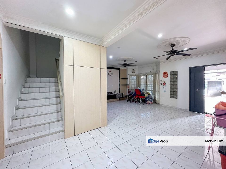 Taman Semenyih Mewah Double Storey House for sale RENOVATED Non bumi Pekan Semenyih Selangor, Selangor, Semenyih