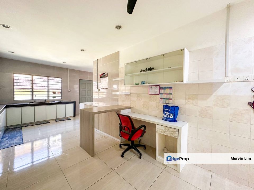 Taman Semenyih Mewah Double Storey House for sale RENOVATED Non bumi Pekan Semenyih Selangor, Selangor, Semenyih