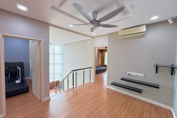 Avis 2 @ Setia Alam Sari