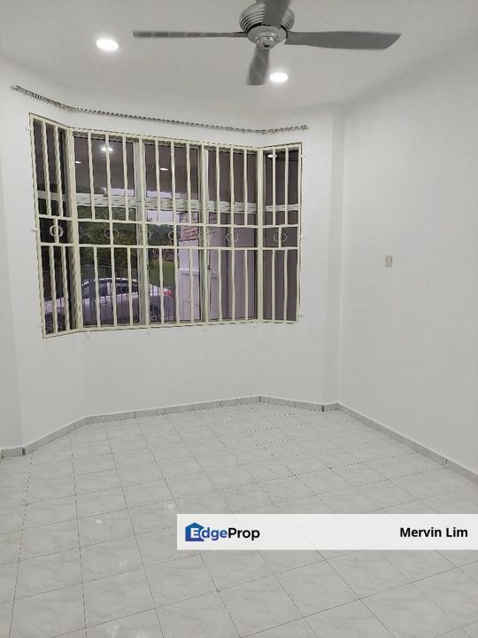 Taman Seremban Jaya Single Storey house for rent auto gate Senawang Seremban, Negeri Sembilan, Seremban