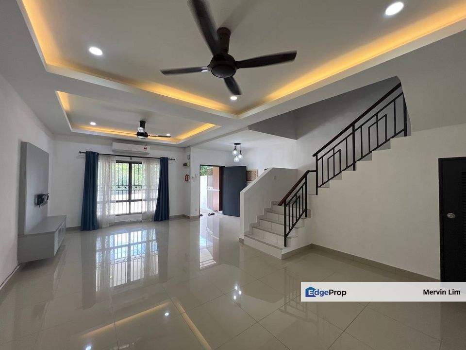 Semenyih Parklands Double Storey Terrace House for sale fully extended kitchen Beranang Kajang, Selangor, Semenyih