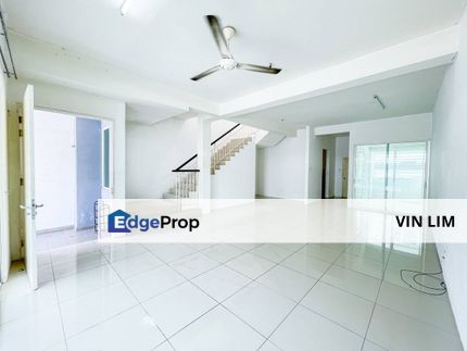 Nadayu 92 Double storey house for sale Fully grilled Gated & Guarded Kajang, Selangor, Semenyih