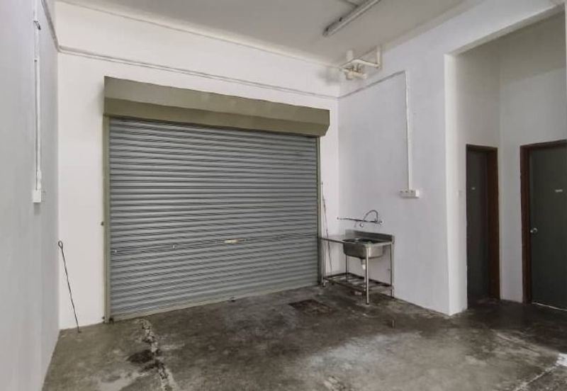 Oakland Commercial Centre