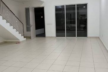 Anggun @ Bandar Ainsdale