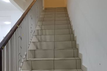 Anggun @ Bandar Ainsdale