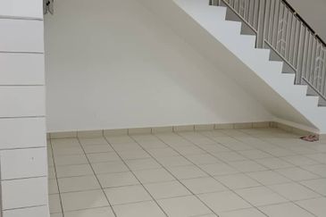 Anggun @ Bandar Ainsdale