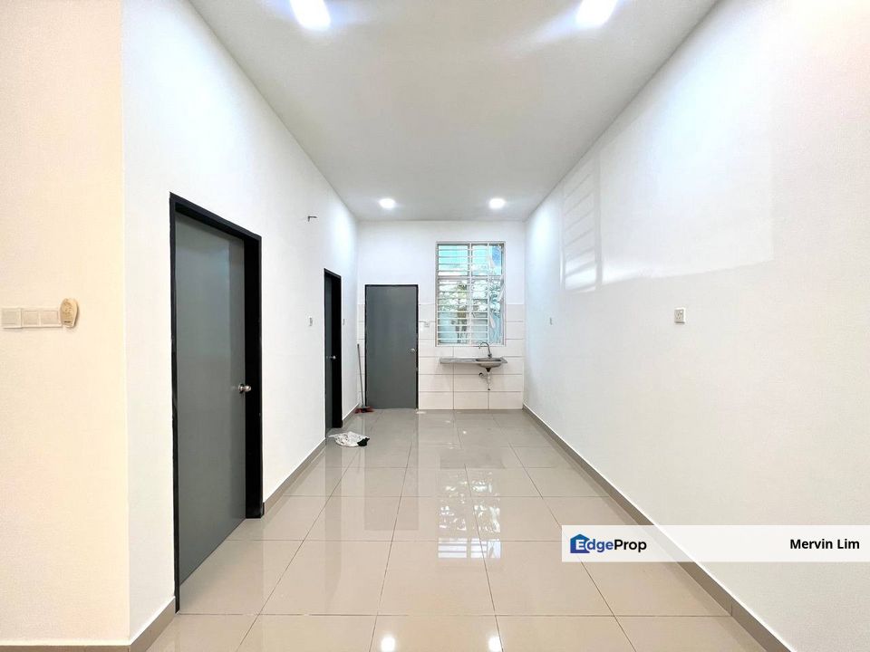 Taman Pelangi S1 Residences Double Storey Terrace house for sale RENOVATED Semenyih, Selangor, Semenyih