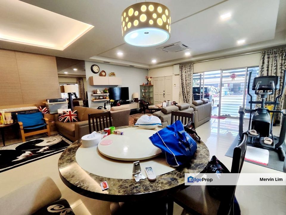 Bandar Nusaputra End lot Double Storey House for sale Fully renovated & furnished Puchong, Selangor, Puchong South