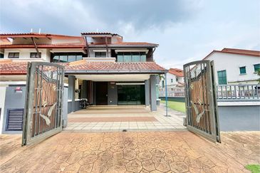 Avis 2 @ Setia Alam Sari