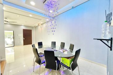 Avis 2 @ Setia Alam Sari