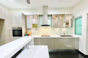 Avis 2 @ Setia Alam Sari