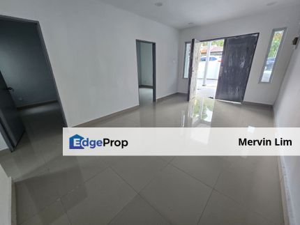 Seremban Taman Bukit Mutiara Teres Setingkat Baru Renovated Non bumi SIKAMAT Negeri Sembilan, Negeri Sembilan, Seremban
