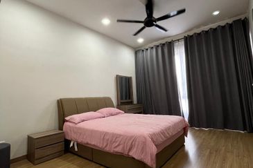 BANDAR AINSDALE FASA 3B (TENANG)