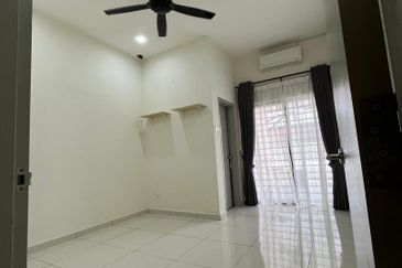 BANDAR AINSDALE FASA 3B (TENANG)