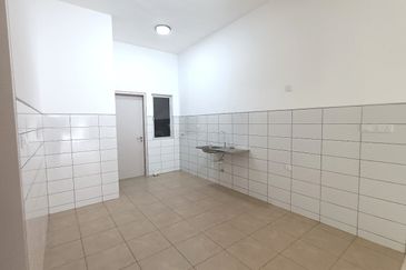 Anggun @ Bandar Ainsdale