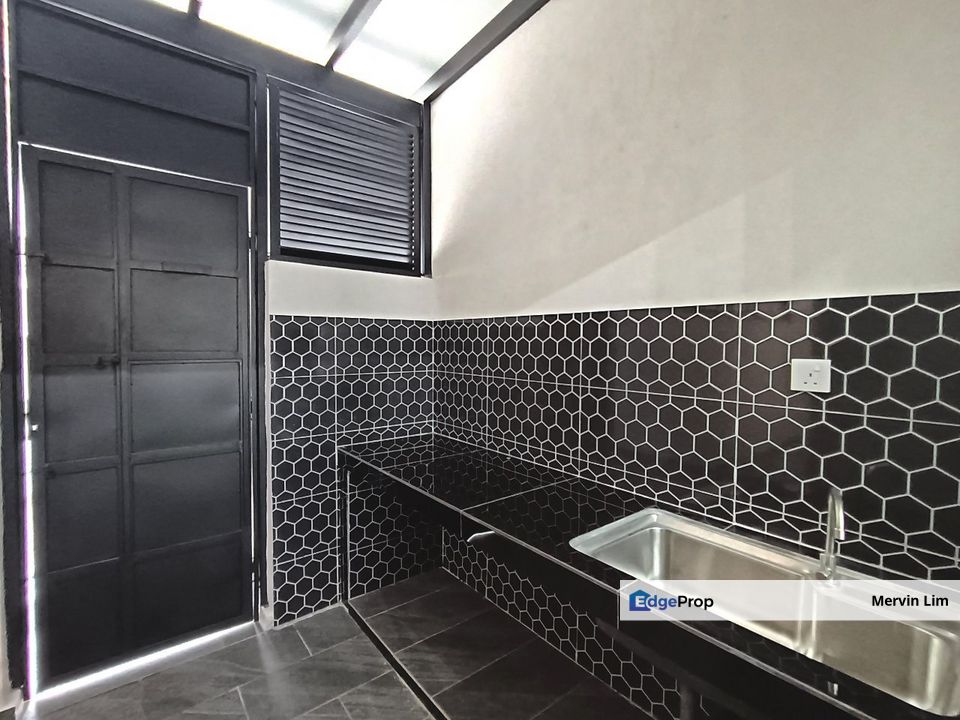 ANGGUN BANDAR AINSDLE DOUBLE STOREY TERRACE HOUSE for sale EXTENDED KITCHEN Seremban, Negeri Sembilan, Seremban