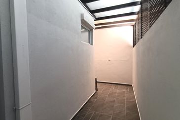 Anggun @ Bandar Ainsdale