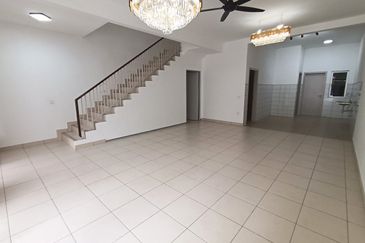 Anggun @ Bandar Ainsdale