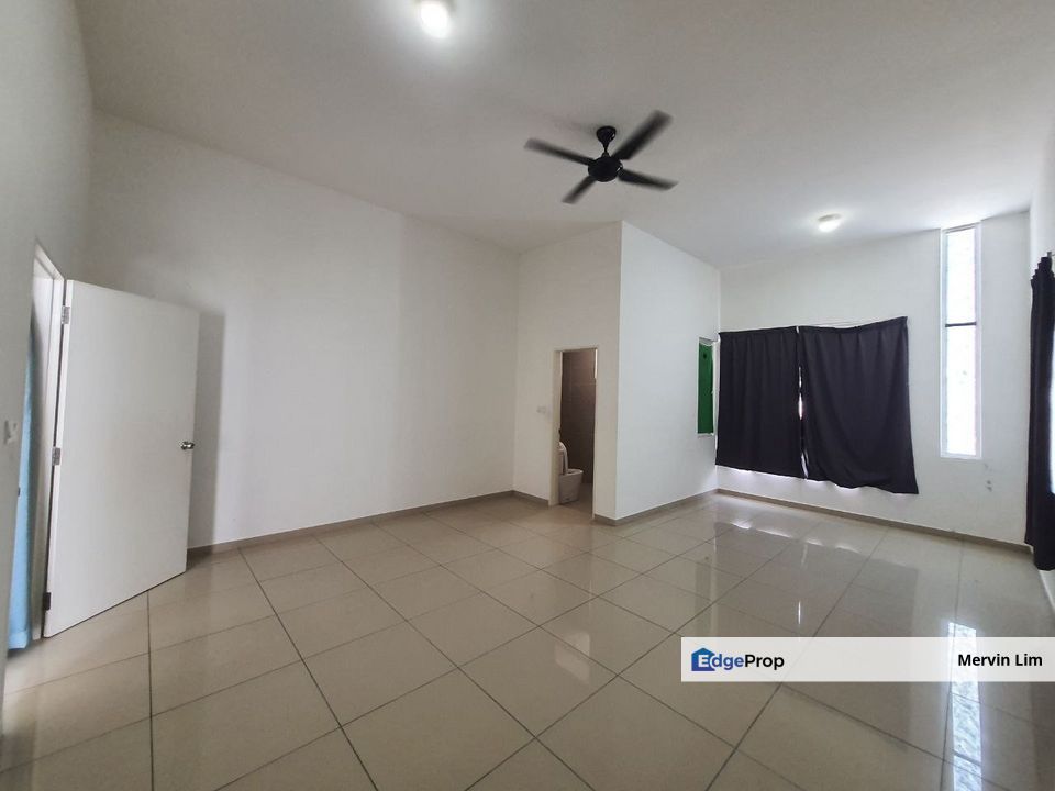 Suriaman 3 Double Storey End Lot house for rent Gated & Guarded Bandar Sri Sendayan Seremban, Negeri Sembilan, Seremban