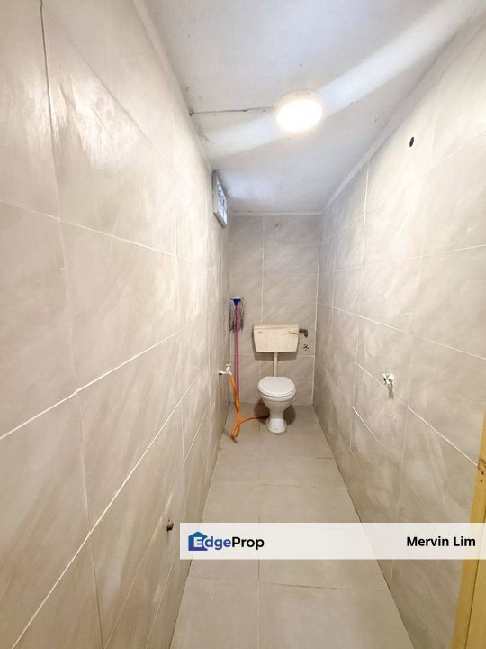 Klang Taman Sentosa END LOT Double Storey house for sale New refurnish unit Non Bumi Klang Selangor, Selangor, Klang