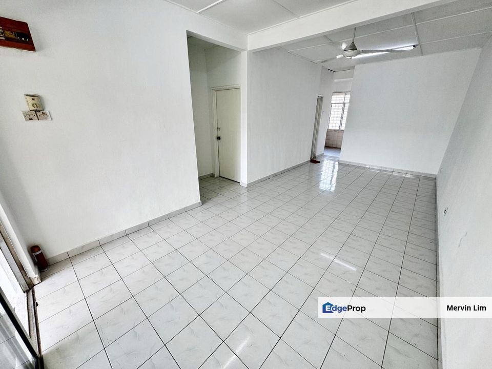 Nilai Taman Desaria Single Storey House for sale freehold non bumi newly repainted Nilai, Selangor, Nilai