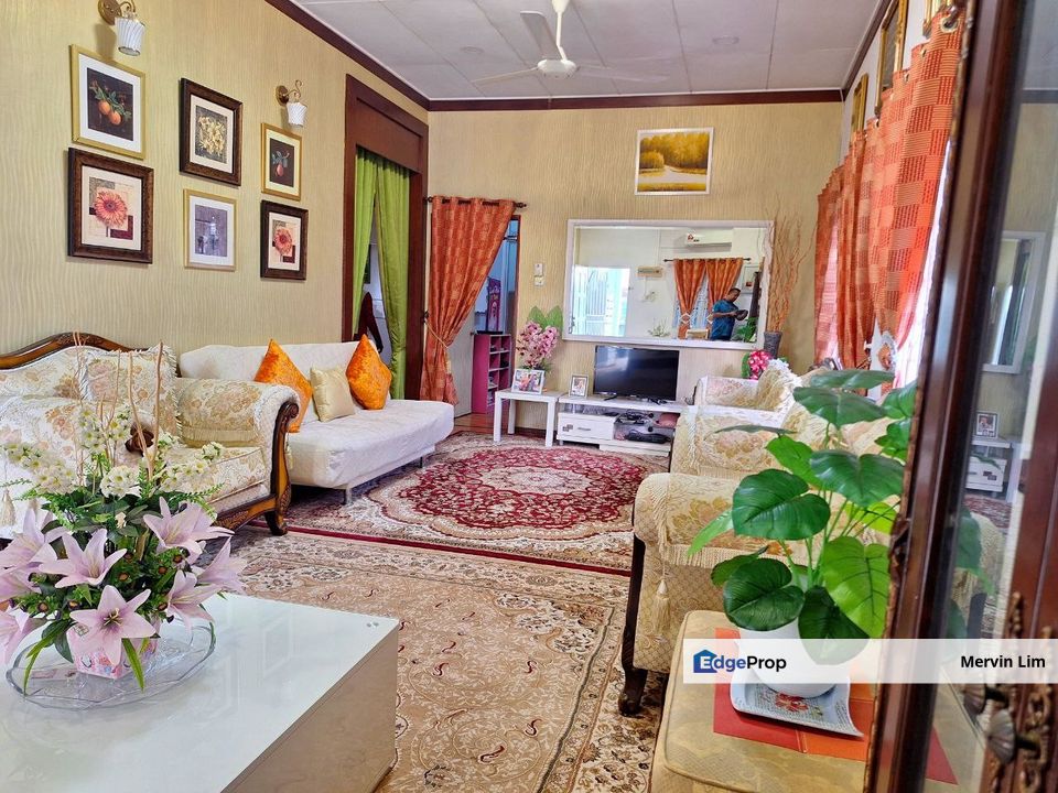 Senawang Taman Tuanku Jaafar 1 ½ STOREY bungalow house for sale Renovated Kitchen & Cabinet Seremban, Negeri Sembilan, Seremban