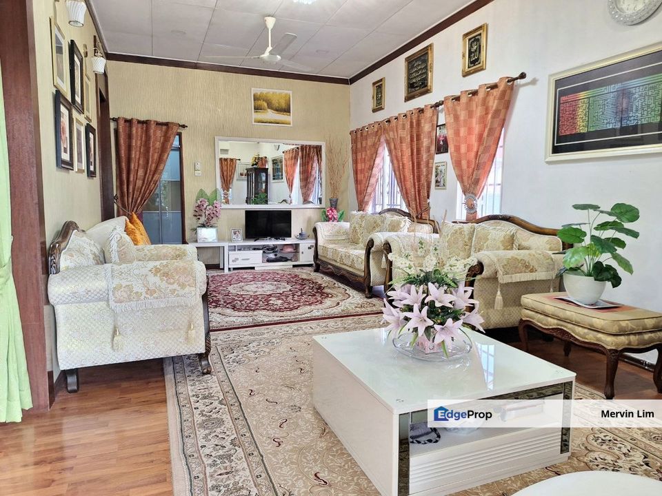 Senawang Taman Tuanku Jaafar 1 ½ STOREY bungalow house for sale Renovated Kitchen & Cabinet Seremban, Negeri Sembilan, Seremban