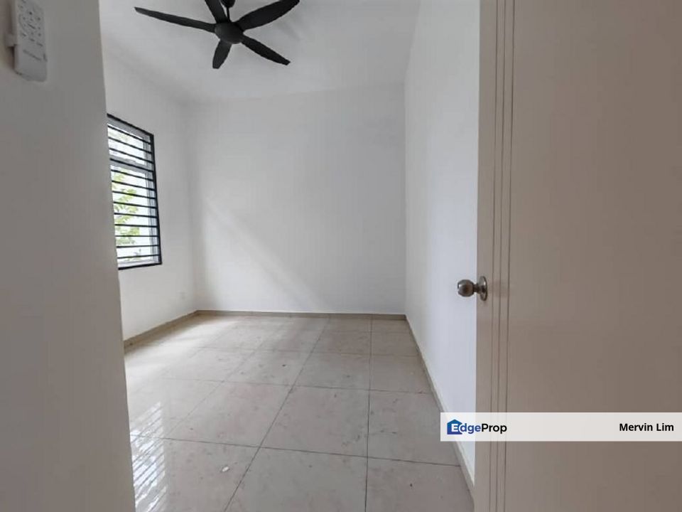 Seremban Taman Bukit Senawang Perdana 2 Storey Semi D House for rent Grill Fan & Light Negeri Sembilan, Negeri Sembilan, Seremban