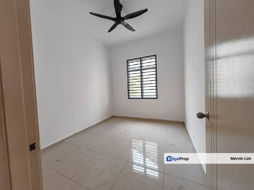 Seremban Taman Bukit Senawang Perdana 2 Storey Semi D House for rent Grill Fan & Light Negeri Sembilan, Negeri Sembilan, Seremban