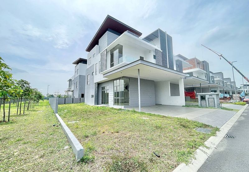 Broadleaf Residences, Hometree