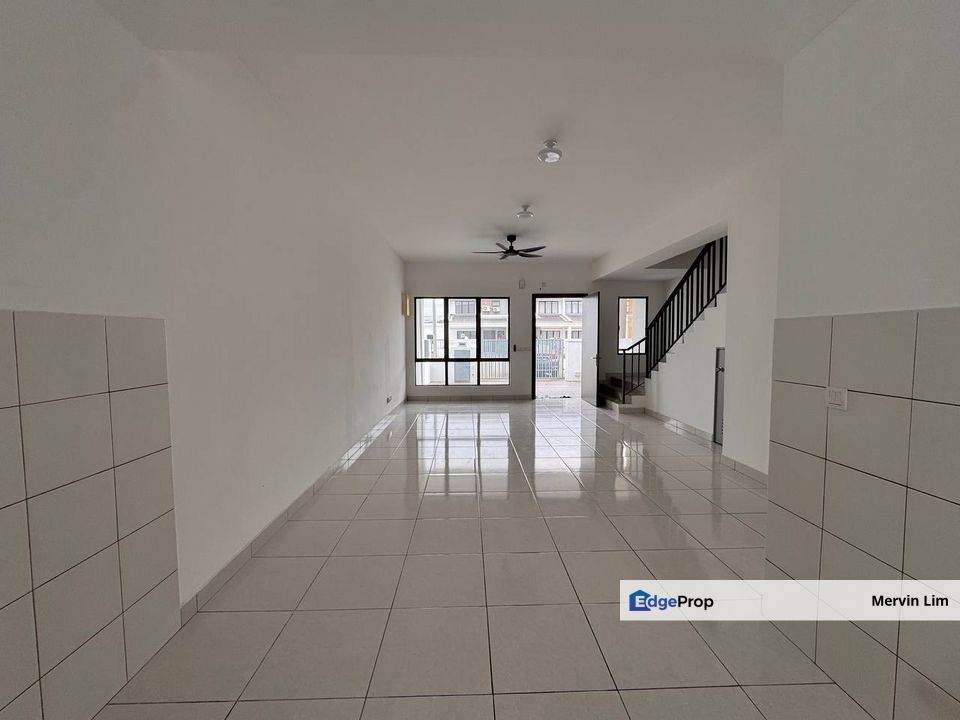 Rawang M Aruna New 2 Storey Terrace house for sale non bumi good Condition Facing Empty Selangor, Selangor, Rawang