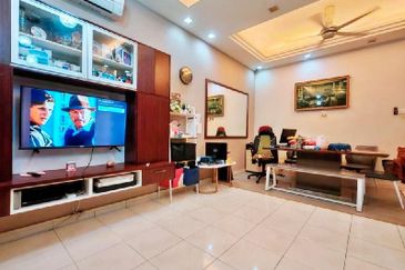 Avis 2 @ Setia Alam Sari