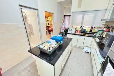 Avis 2 @ Setia Alam Sari