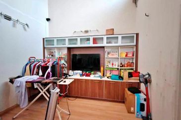 Avis 2 @ Setia Alam Sari