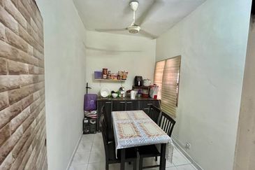 Taman Teluk Gedung Indah